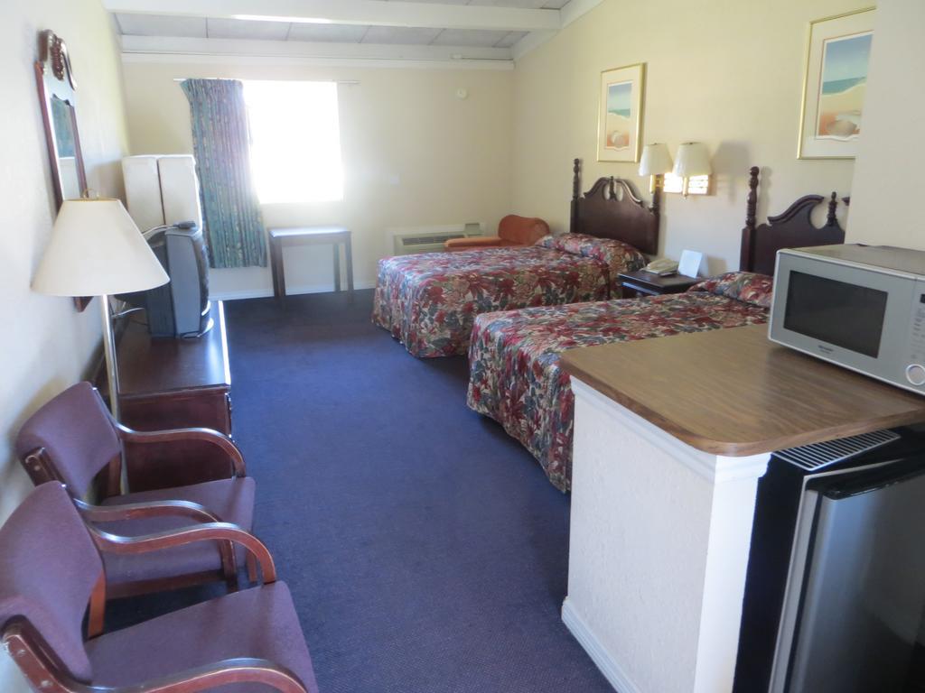 Royal Inn Daytona Beach Room photo